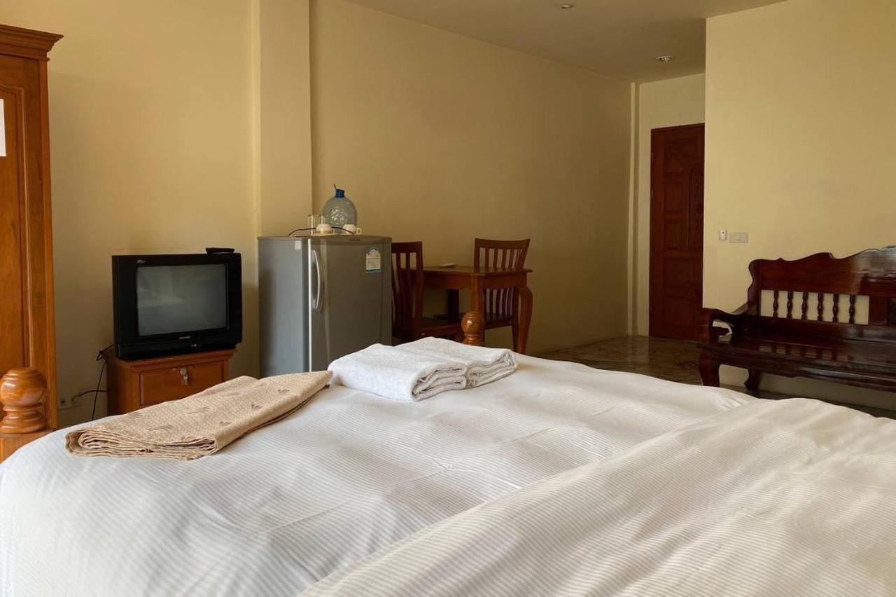Orange Jomtien Hotel Ngoại thất bức ảnh